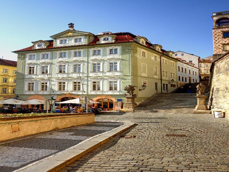 Golden Star Hotel Praag Buitenkant foto